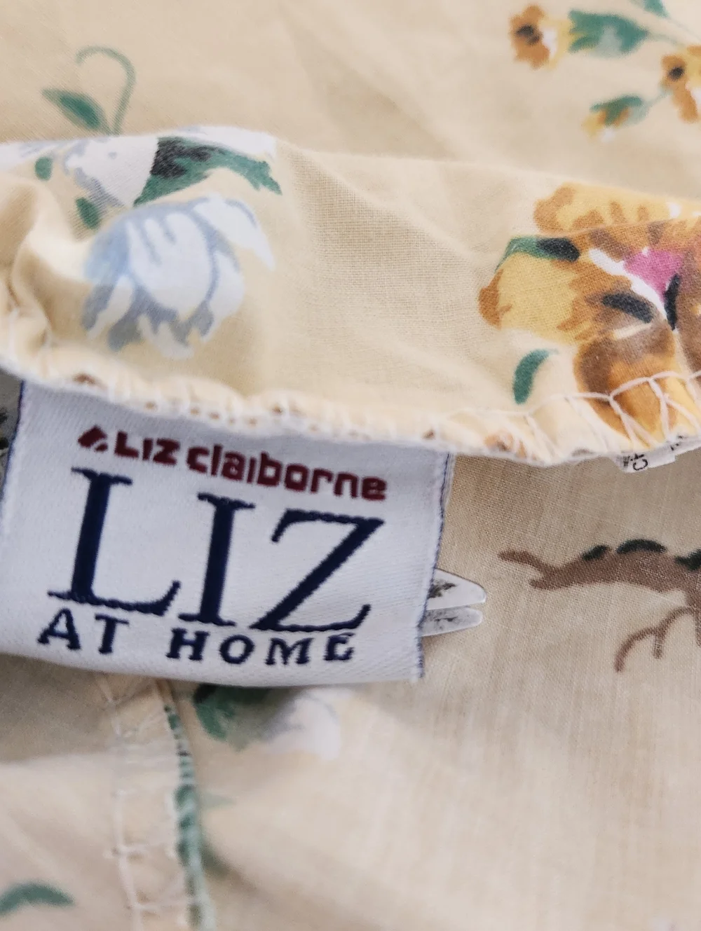 LIZ WEAR Sheet Set 2 Shams Yellow Floral Home Bedding Vintage Made USA - Picture 5 of 14